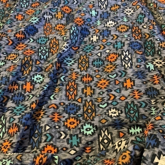 Lularoe Lynnae Long Sleeved Tunic Size Large NWT - Picture 5 of 5